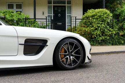 Mercedes-Benz SLS Black Series 14