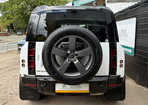 Land Rover Defender 90 3.0 D250 MHEV X-Dynamic SE SUV 3dr Diesel Auto 4WD Euro 6 (s/s) (250 ps) 7