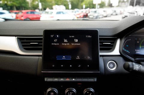 Renault Captur TECHNO E-TECH 30