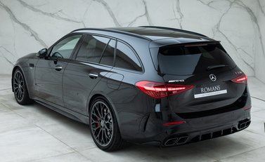 Mercedes-Benz C63 S AMG E Performance Estate Night Edition 9