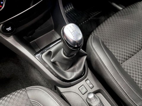 Renault Clio 0.9 TCe GT Line Hatchback 5dr Petrol Manual Euro 6 (s/s) (90 ps) Air Con - 17