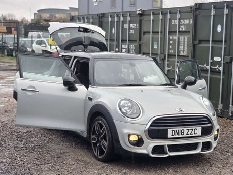 Mini Hatch 1.5 Cooper Hatchback 5dr Petrol Steptronic Euro 6 (s/s) (136 ps) 6