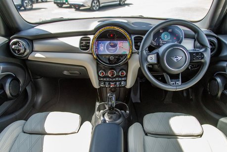 Mini Hatch COOPER EXCLUSIVE