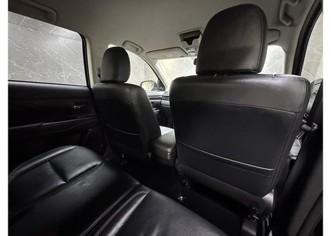 Mitsubishi Outlander 2.2 DI-D 4 SUV 5dr Diesel Manual 4WD Euro 6 (s/s) (147 ps) 37