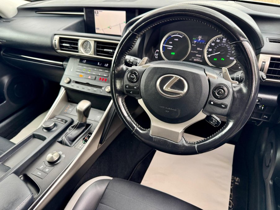 2016 Lexus Is — image 34