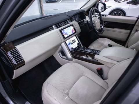 Land Rover Range Rover 3.0 Range Rover Vogue SDV6 Auto 4WD 5dr 25