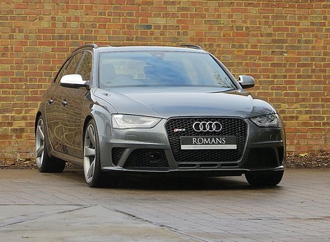 Audi RS4 Avant 1