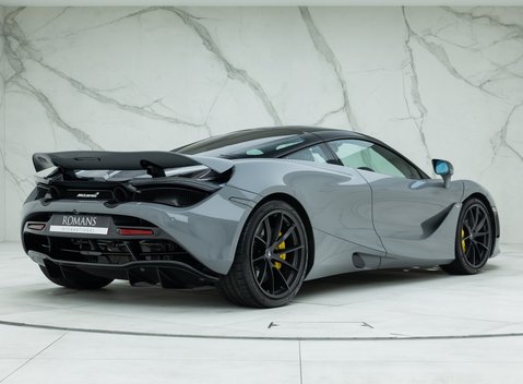 McLaren 720S Performance 6