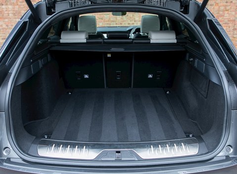 Land Rover Range Rover Velar R-Dynamic HSE Urban 33