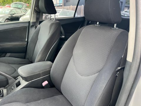 Toyota Rav4 2.0 XT-R 4WD 5dr 21
