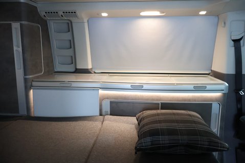 Volkswagen California OCEANI 4MOTION DSG HUGE SPEC VERY RARE  5 YEAR WARRANTY FROM NEW  4 BERTH 38