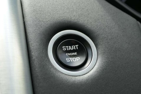 Land Rover Discovery TD6 HSE 26