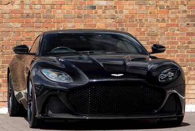 Aston Martin DBS Superleggera 