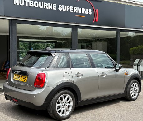 Mini Hatch Cooper 1.5 Petrol Automatic Pepper / Media XL 5 door + SAT NAV + LEATHER 2