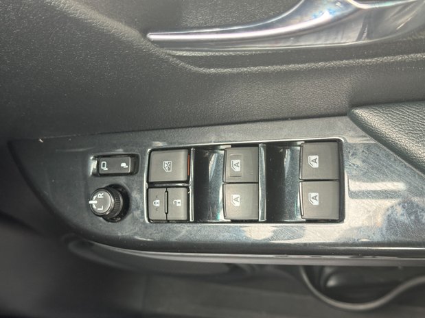 Toyota Hilux Invincible X | Auto | 2.8 LT | Double Cab | Sensors | EURO 6 | NO VAT 31