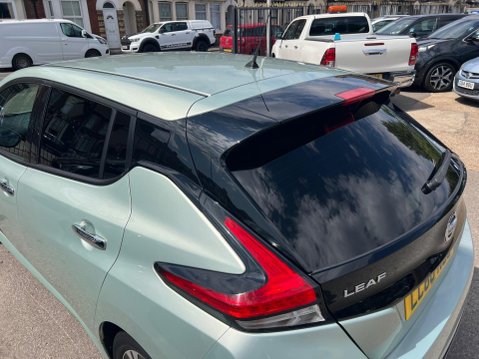 Nissan LEAF 40kWh Tekna Auto 5dr 17