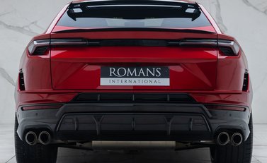 Lamborghini Urus PERFORMANTE 8