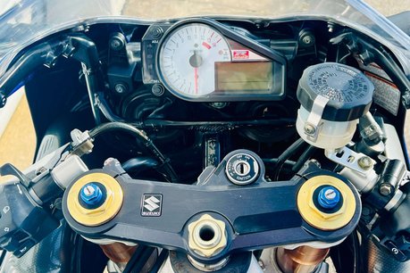 Suzuki GSX-R GSXR 1000 K1 11