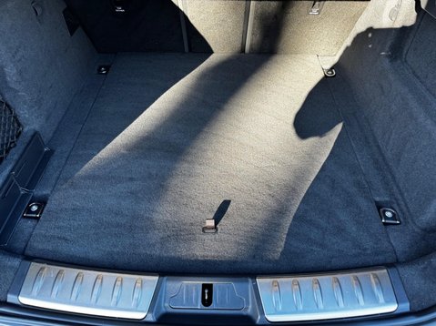 Jaguar F-Pace R-DYNAMIC HSE BLACK 70