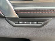 Land Rover Discovery Sport 2.0 Discovery Sport R-Dynamic HSE Auto 4WD 5dr 32