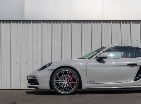 Porsche 718 Cayman GTS 24