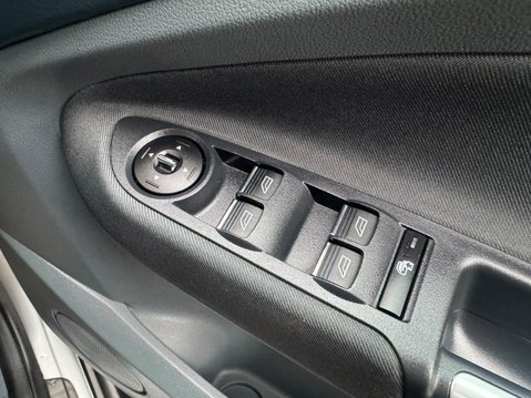 Ford C-Max 1.6 TDCi Titanium Euro 5 5dr 17