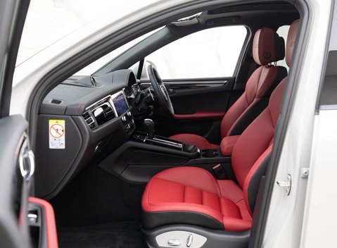 Porsche Macan GTS PDK 11