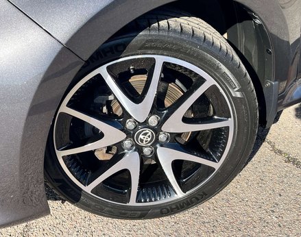 Toyota Yaris 1.5 Yaris Dynamic HEV CVT 5dr 3