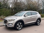 Hyundai TUCSON 2.0 CRDi Premium Auto 4WD Euro 6 5dr 4