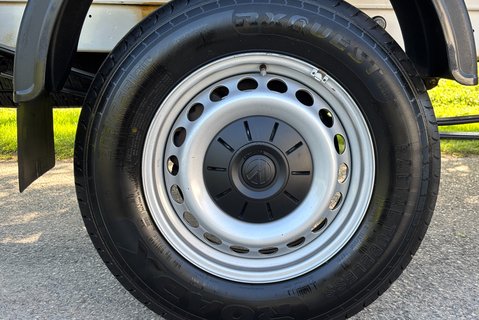 Volkswagen Crafter CR35 Tdi 140 ps Startline Dropside Truck 25