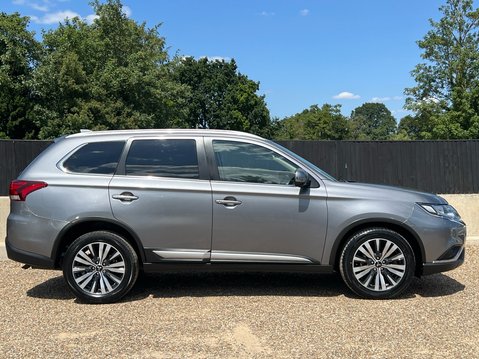 Mitsubishi Outlander DESIGN 5