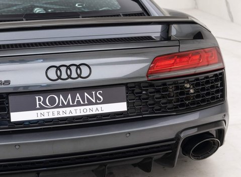 Audi R8 V10 Performance Carbon Black 19