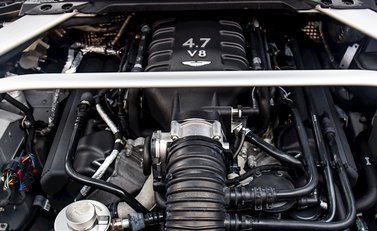 Aston Martin V8 Vantage N430 26