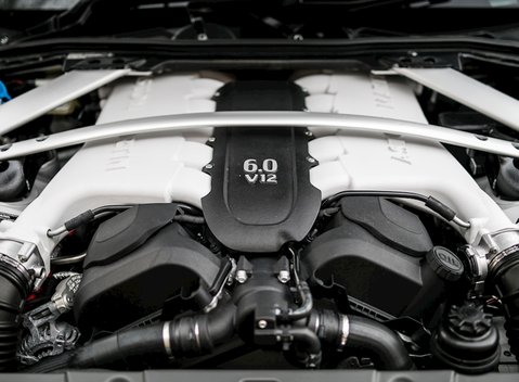 Aston Martin V12 Vantage S 25