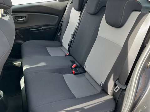 Toyota Yaris 1.5 Hybrid Icon Tech 5dr CVT 37