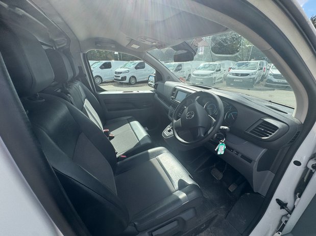 Vauxhall Vivaro AUTO 75Kwh (SOLD KH) LWB L2H1 Low Roof Air Con Sensors EURO 6 12