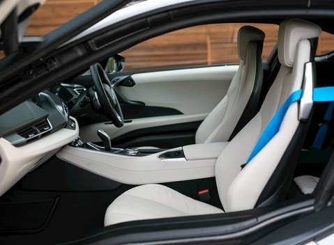 BMW I8 16