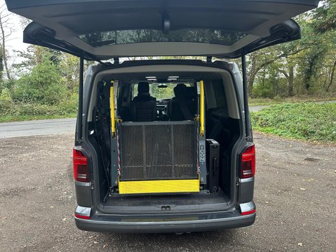 Volkswagen Caravelle 2.0 TDI SE MPV 5dr Diesel DSG Euro 6 (s/s) (150 ps) 9