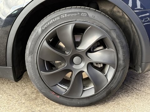 Tesla Model Y SUV 5dr Electric Auto RWD (346 ps) 16