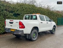 Toyota Hilux Active | 2.4 LT | AC | Sensors | Double Cab | 3