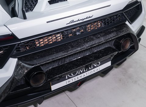 Lamborghini Huracan Spyder LP 640-4 PERFORMANTE 40