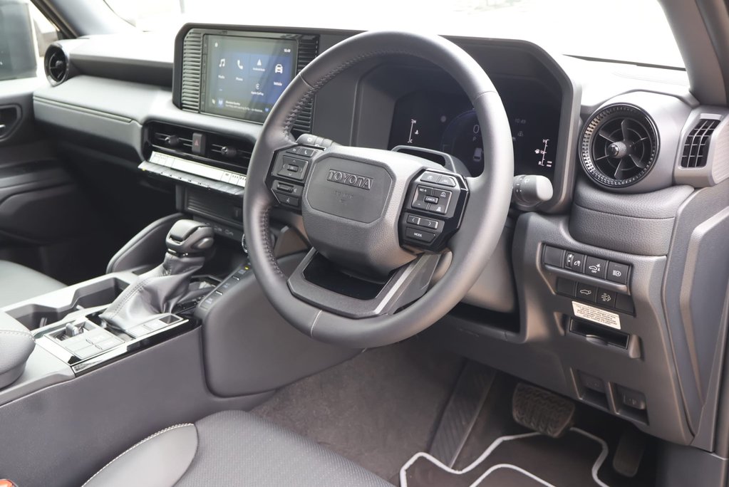 Toyota Land Cruiser 2026 BRAND NEW HYBRID COMMERCIAL REAR OEM SEATS STYLED BY SEEKER  14