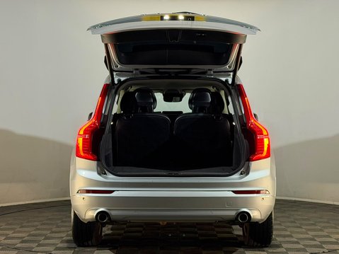Volvo XC90 D5 POWERPULSE MOMENTUM AWD 8