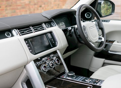 Land Rover Range Rover 3.0 TDV6 Vogue SE 16