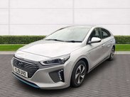 Hyundai IONIQ 1.6 IONIQ Premium SE FHEV Semi-Auto 5dr 4