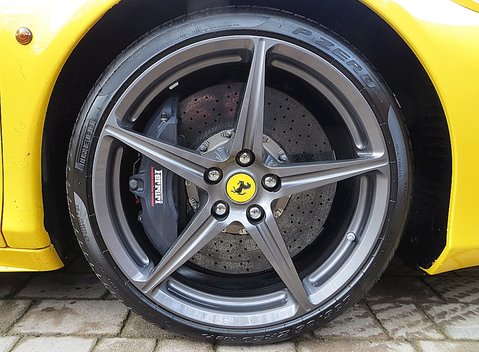 Ferrari 458 Italia 8