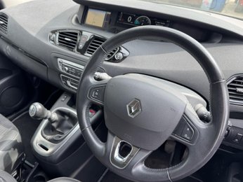Renault Grand Scenic 1.5 dCi ENERGY Dynamique TomTom Euro 5 (s/s) 5dr