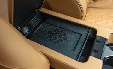 Aston Martin Vanquish V12 25