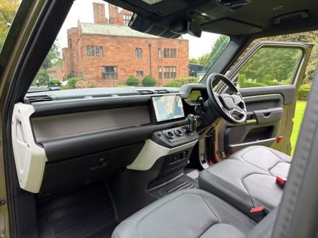 Land Rover Defender HARD TOP X-DYNAMIC HSE 20