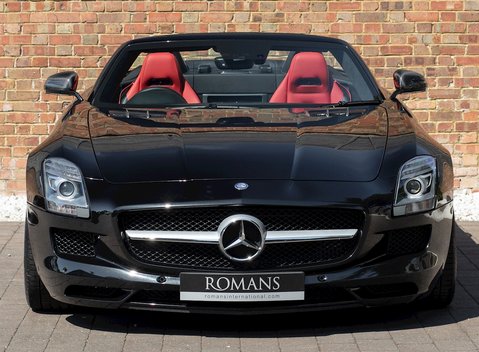 Mercedes-Benz SLS AMG Roadster 4
